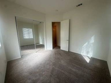 Main picture of 1255 E Pennsylvania Ave