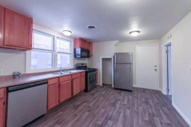Main picture of 1715 Glenwood Ave