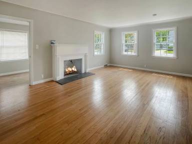Main picture of 515 E Exchange St