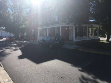 Main picture of 10 W Park St