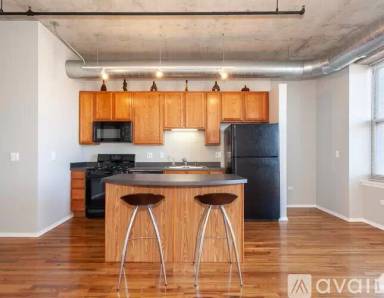 Main picture of 6 S Laflin St Apartments