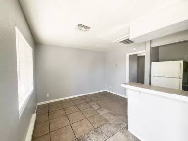 Main picture of 6 S 31st Ave