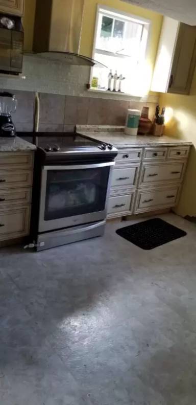 Main picture of 1510 NE Perkins Way