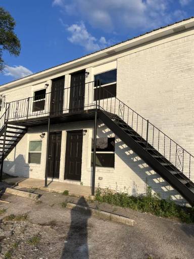 Main picture of 1833 15th Ave N