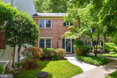 Main picture of 9758 Cardinal Rd