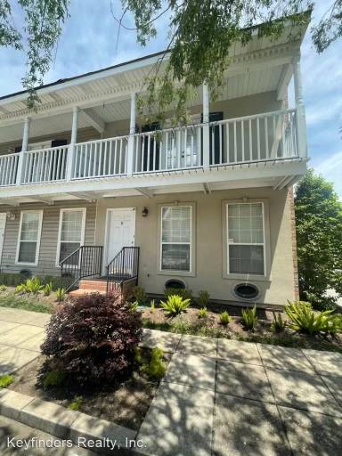 Main picture of 2210 Christian St