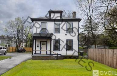 Main picture of 662 S Champion Ave