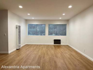 Main picture of 628 N Alexandria Ave