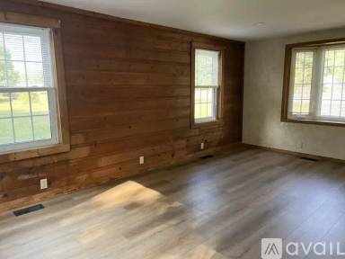 Main picture of 1035 State Road 25 W