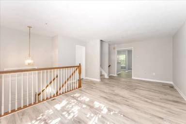 Main picture of 5792 Fringetree Ct