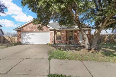 Main picture of 1209 Cardinal Way