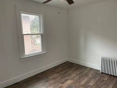 Main picture of 247 E Main St
