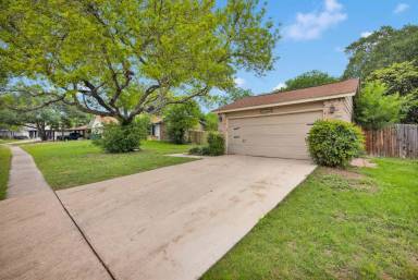 Main picture of 11446 Previn St