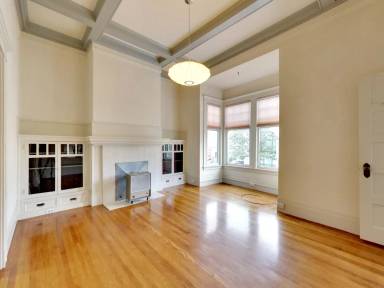 Main picture of 1081 Valencia St