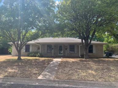 Main picture of 104 York Dr