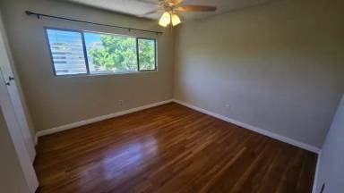 Main picture of 8315 Clinton St