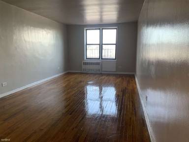 Main picture of 425 E 96th St