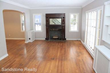 Main picture of 18906 Scottsdale Blvd