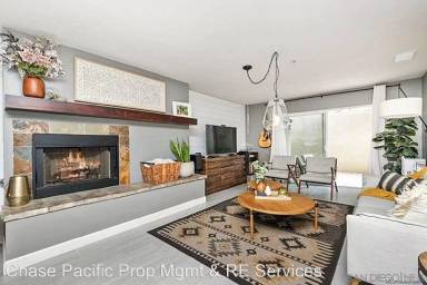 Main picture of 820 E Washington Ave