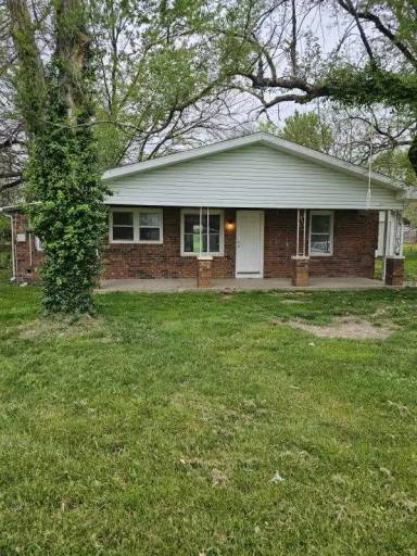 Main picture of 4221 W Maple St