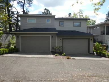 Main picture of 384 5th St