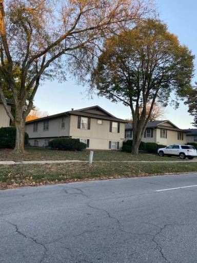 Main picture of Birchwood Gardens Apartments
