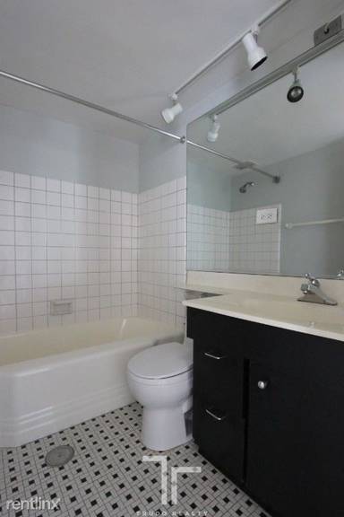 Main picture of Wellington Place Apartments