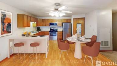Main picture of 620 N Sycamore Ave