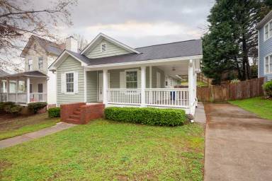 Main picture of 603 Orchard Ct SE