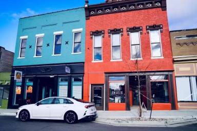 Main picture of 310 E Main Ave