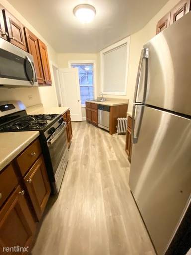 Main picture of 520 W Stratford Pl