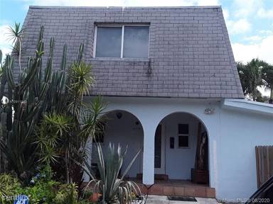 Main picture of 18310 Oleta Dr