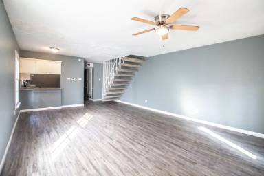 Main picture of 2105 49th St