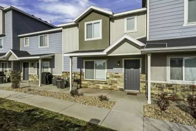 Main picture of Edgewater at Geneva