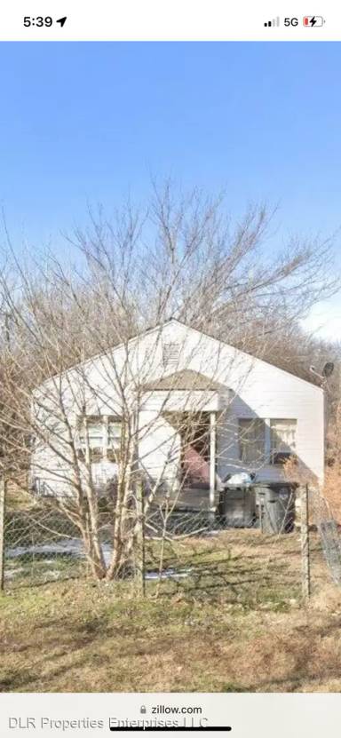 Main picture of 2556 N Madison Ave