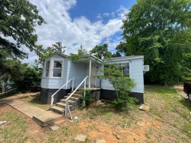 Main picture of 1833 Jewella Ave