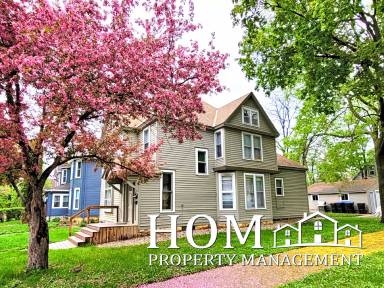 Main picture of 229 Center St