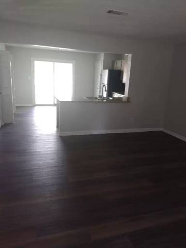 Main picture of 414 Bainbridge Dr