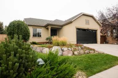 Main picture of 1795 E Walnut Grove Dr