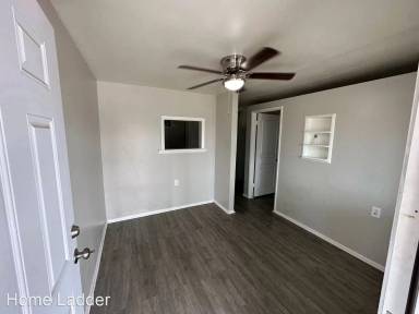 Main picture of 309 S 2nd St