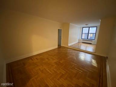 Main picture of 124 E 24th St