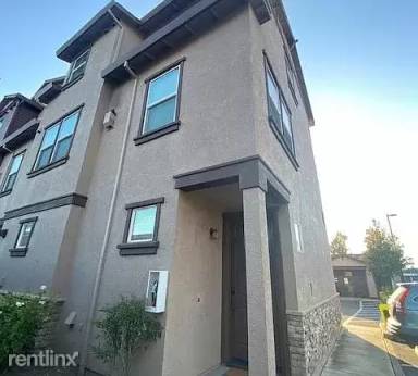 Main picture of 12400 Fair Oaks Blvd