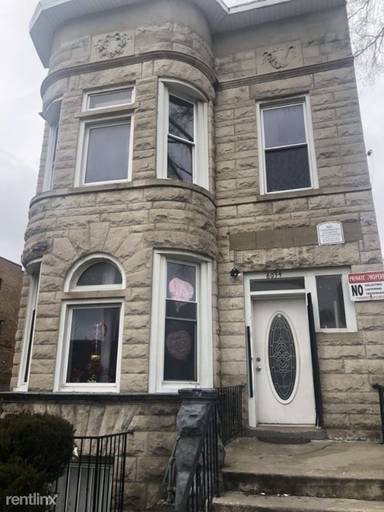 Main picture of 6034 S Indiana Ave