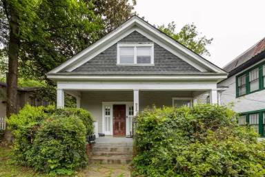 Main picture of 925 Greenwood Ave