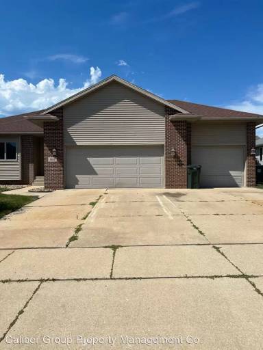 Main picture of 1803 Meadow View Cir