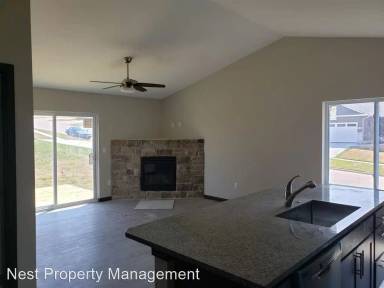 Main picture of 608 Riley Ln