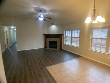 Main picture of 15828 Sonador Dr