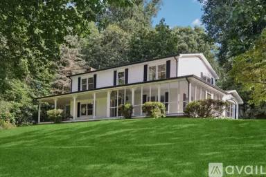 Main picture of 5 Timothy Ln