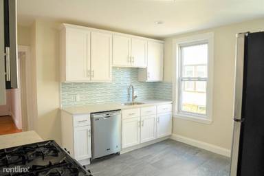 Main picture of 86 Elmira St