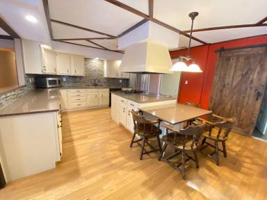 Main picture of 16 Mearns Ave